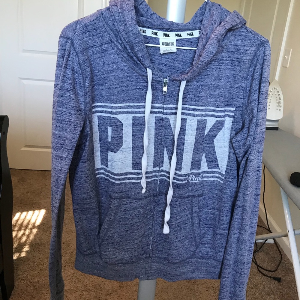 Women’s long sleeve sweater